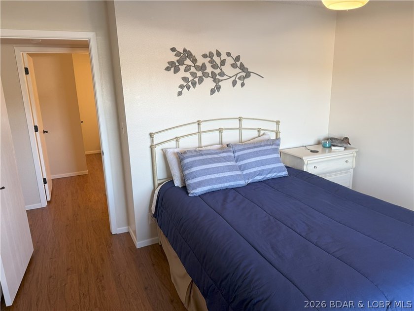 This is a really nice highly desired WALK IN unit with LVP - photo 15