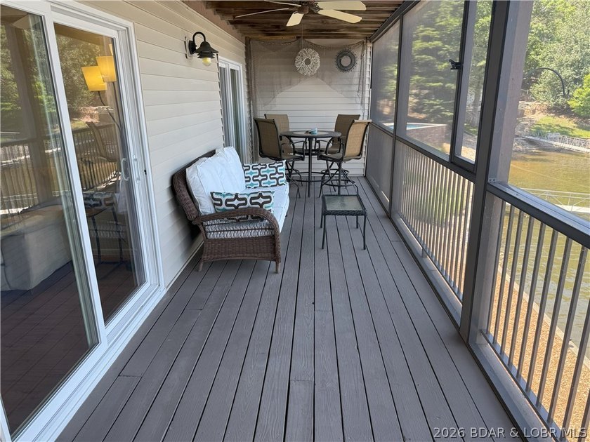 This is a really nice highly desired WALK IN unit with LVP - photo 18