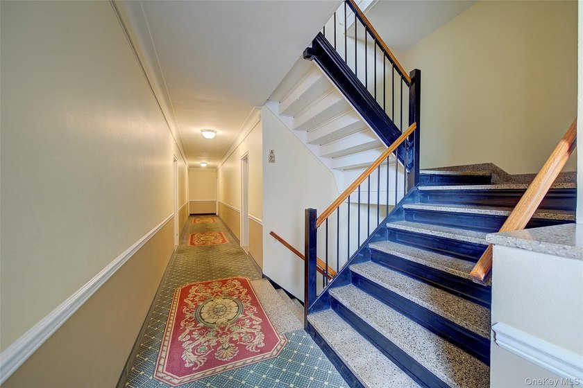 WELCOME TO FOREST HILLS SOUTH, high first floor, sunny &amp; - photo 3