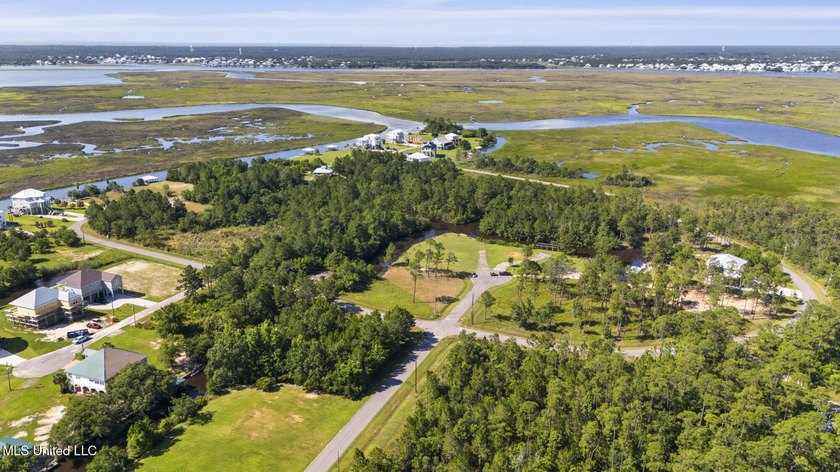 Beautiful waterfront lot with deep water access located just - photo 11