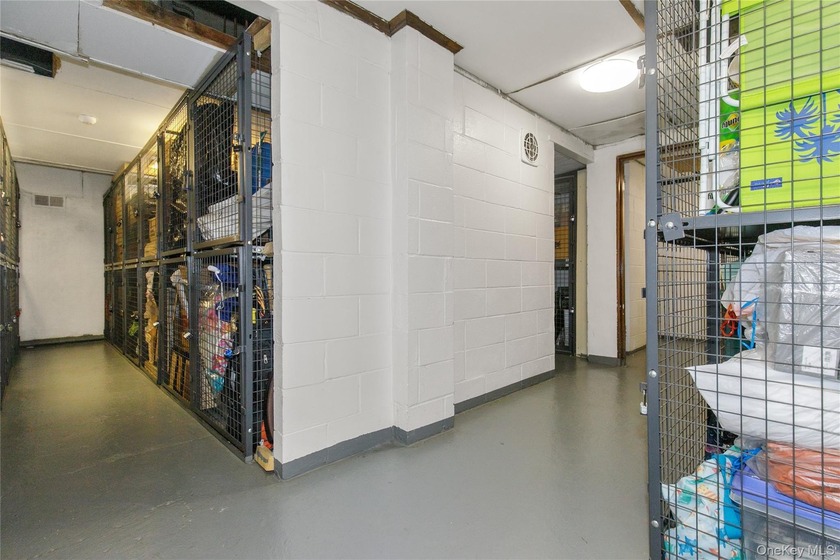 Elegant Studio Living at Canterbury Gardens, Located in the - photo 14