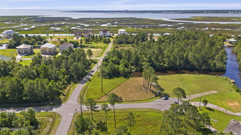 Beautiful waterfront lot with deep water access located just - photo 16