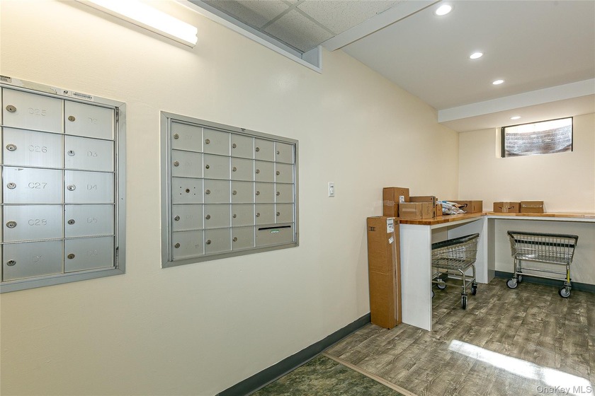 Elegant Studio Living at Canterbury Gardens, Located in the - photo 17
