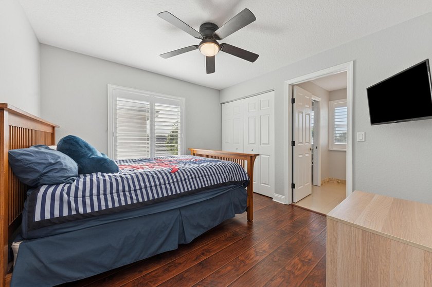 Welcome to this beautifully updated lakefront estate residence - photo 18