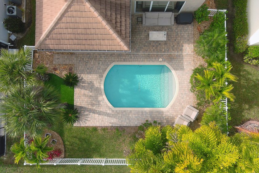 Welcome to this beautifully updated lakefront estate residence - photo 32