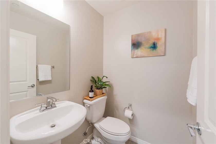 Welcome to Coastal Walk, one of Huntington Beach's newer - photo 12