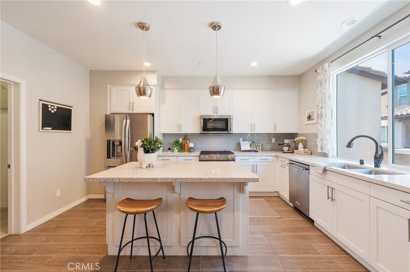 Welcome to Coastal Walk, one of Huntington Beach's newer - photo 14