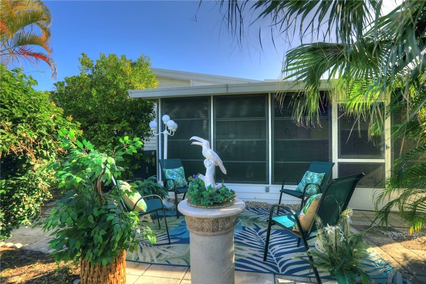 Ideally located within walking distance to the Community Center - photo 22