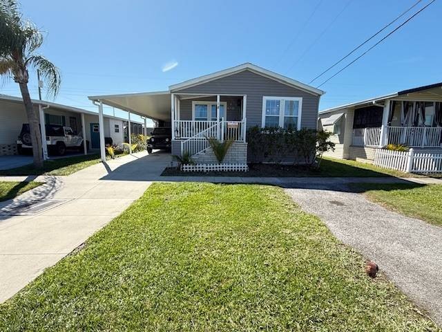 Welcome to this beautifully maintained, turn-key home in highly - photo 3