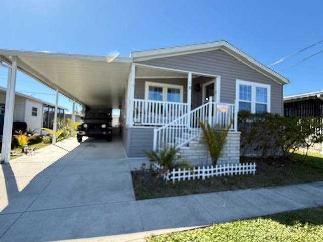 Welcome to this beautifully maintained, turn-key home in highly - photo 4