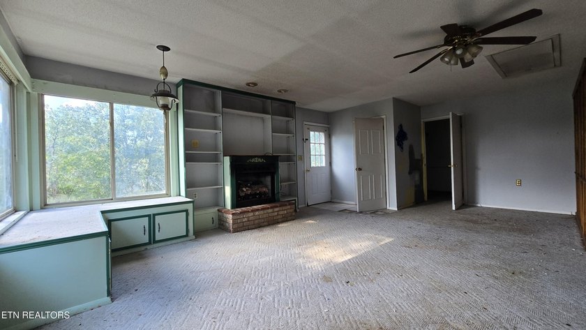 Full rehab opportunity on Mohawk Lake in the sought-after Lake - photo 14