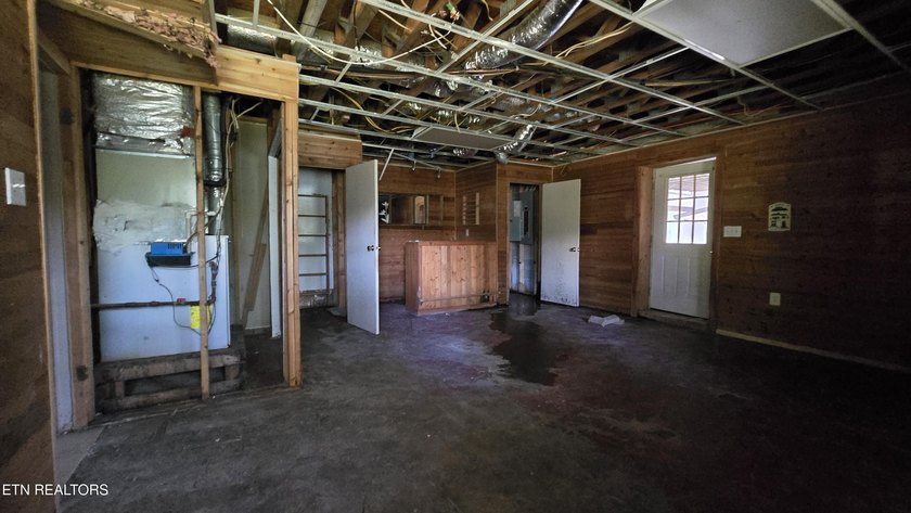 Full rehab opportunity on Mohawk Lake in the sought-after Lake - photo 32