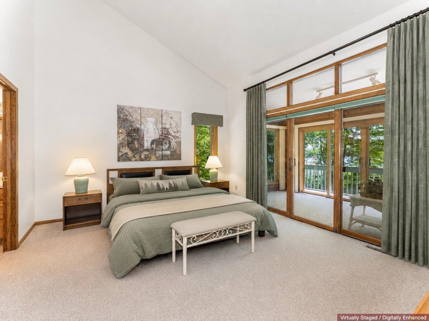 Welcome to this spacious Northwoods waterfront retreat on - photo 15