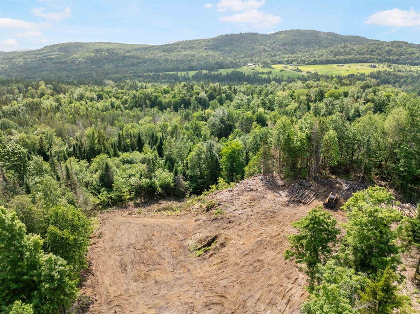 NEW PARCEL AVAILABLE! This beautiful property features a newly - photo 19