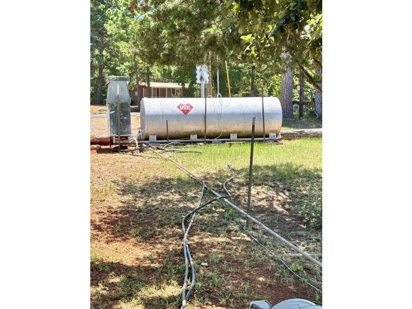 Located on the beautiful Toledo Bend, this established - photo 21