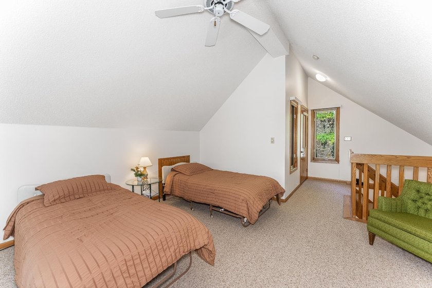 Welcome to this spacious Northwoods waterfront retreat on - photo 28