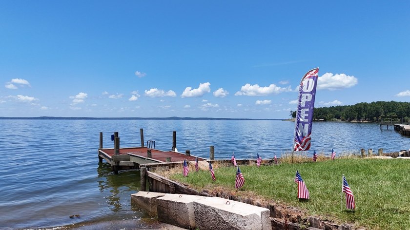 Located on the beautiful Toledo Bend, this established - photo 29