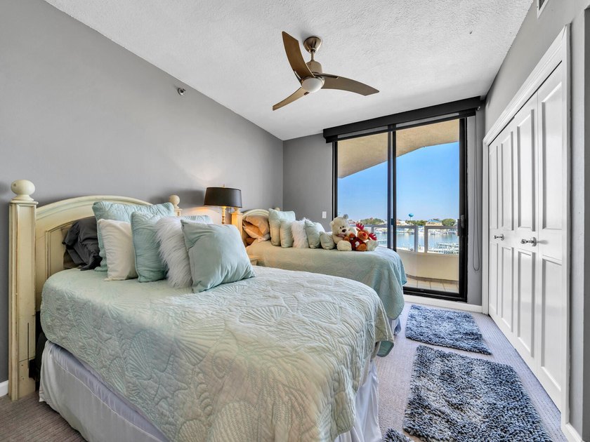 Great unit in sought after East Pass Towers Condominium. This - photo 17