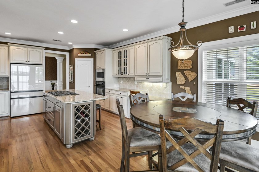 Welcome to Timberlake Estates. Start your day with coffee on the - photo 20