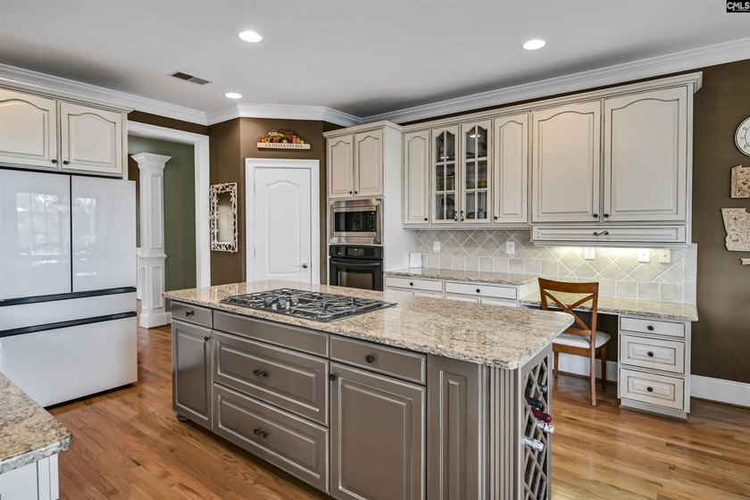 Welcome to Timberlake Estates. Start your day with coffee on the - photo 22