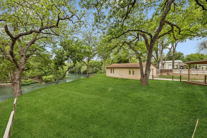 Enjoy elevated living on Lake Seguin with 108 feet of waterfront - photo 24
