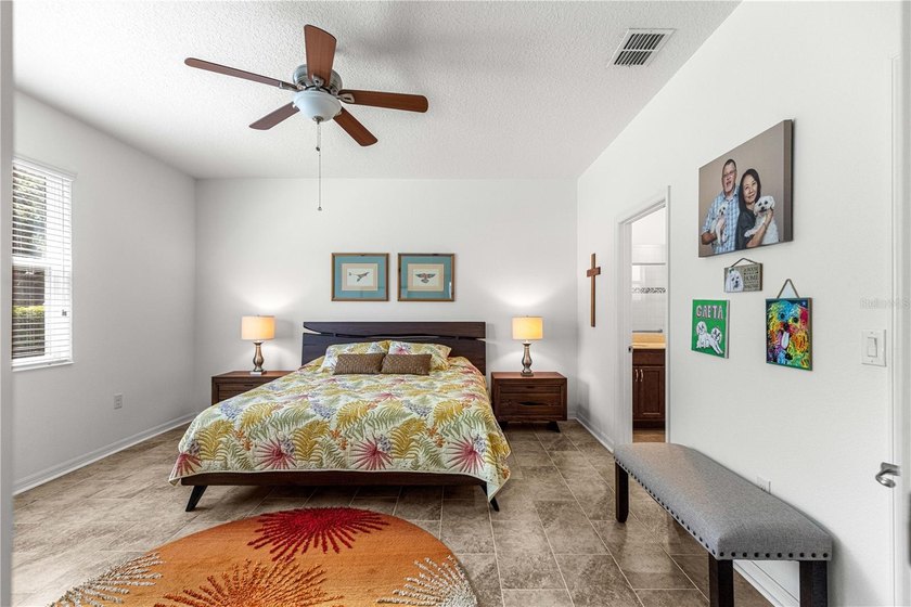Under contract-accepting backup offers. Welcome to this popular - photo 32