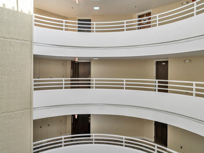 Great unit in sought after East Pass Towers Condominium. This - photo 35