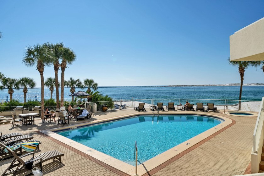 Great unit in sought after East Pass Towers Condominium. This - photo 38