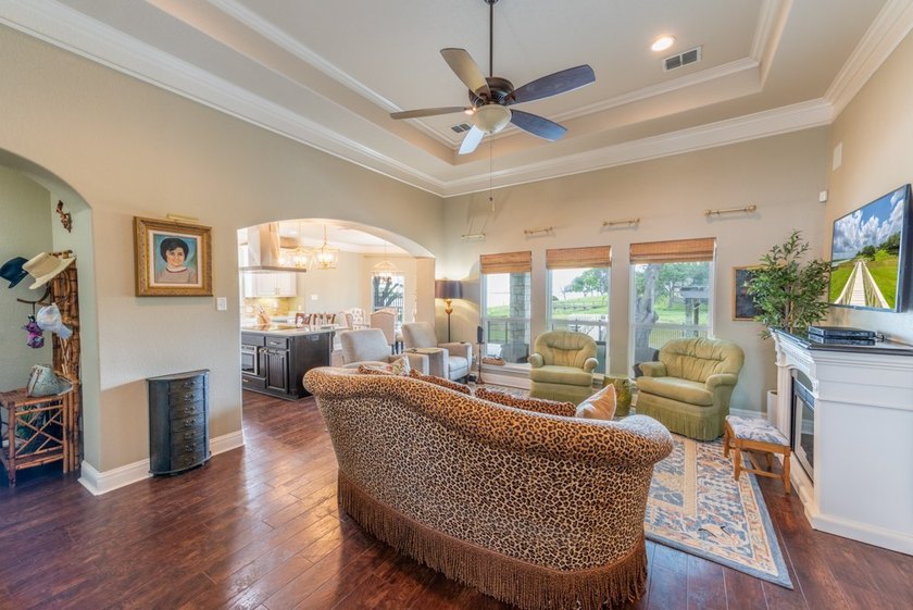STUNNING CUSTOM WATERFRONT HOME IN THE PRESTIGIOUS CARMEL HILLS - photo 8