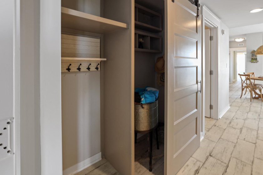 The buyer's condo did not close, so this contract fell through - photo 30