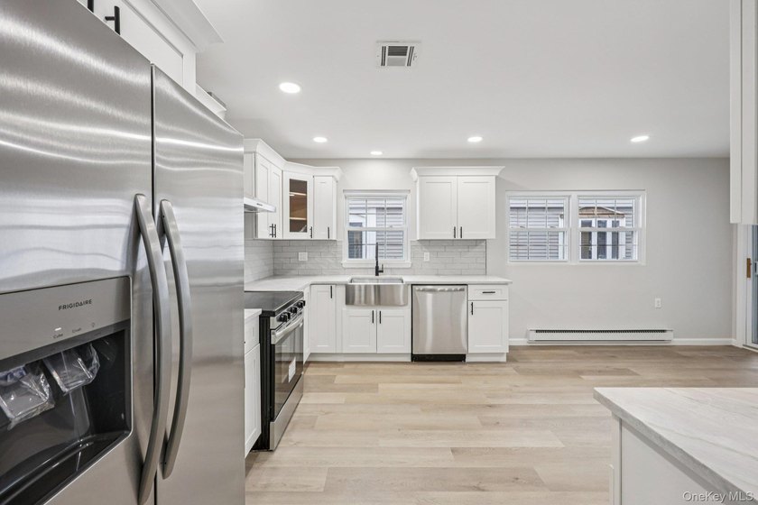 Beautifully Renovated Ranch in the Desirable Leisure Knoll - photo 11
