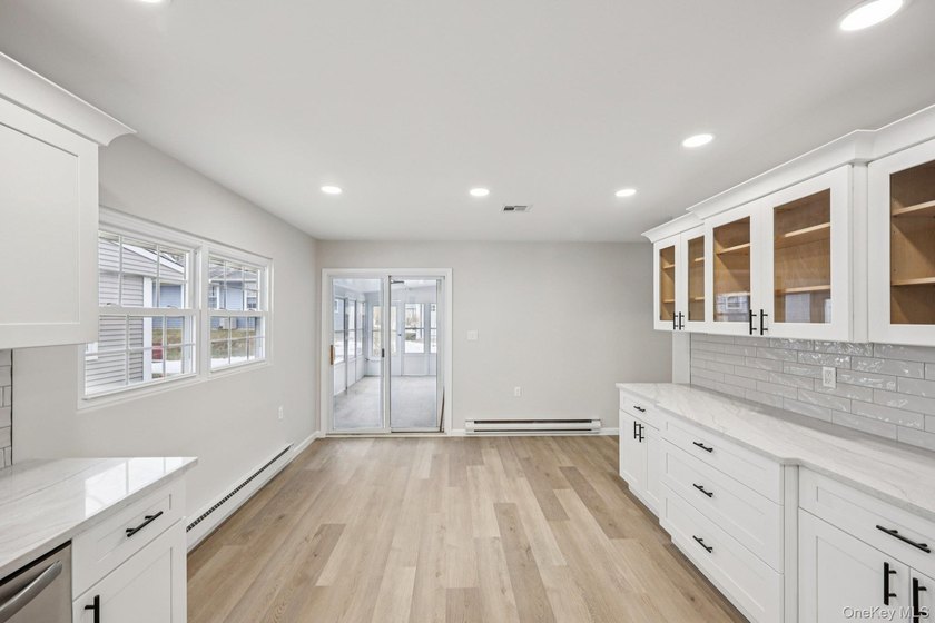 Beautifully Renovated Ranch in the Desirable Leisure Knoll - photo 16