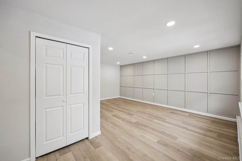 Beautifully Renovated Ranch in the Desirable Leisure Knoll - photo 17