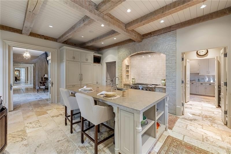 This home is truly magnificent! With its soaring ceilings and - photo 21