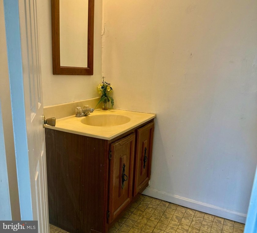 Spacious and welcoming, this townhome offers everything you need - photo 22