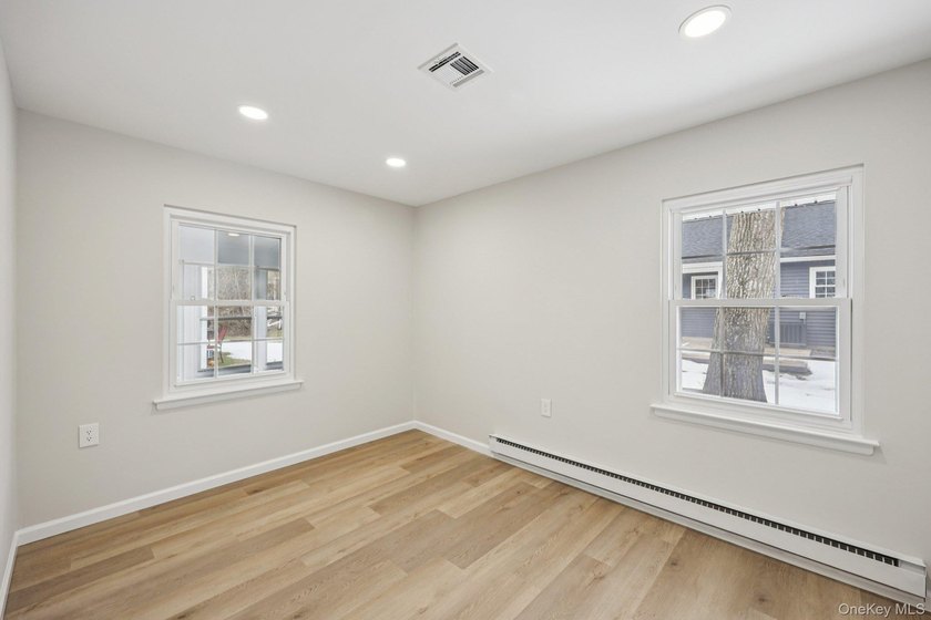 Beautifully Renovated Ranch in the Desirable Leisure Knoll - photo 22