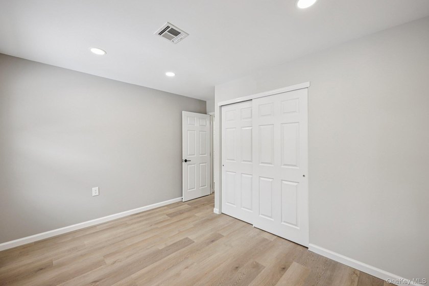 Beautifully Renovated Ranch in the Desirable Leisure Knoll - photo 24
