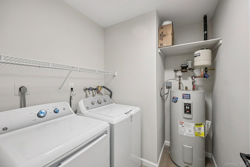 Beautifully Renovated Ranch in the Desirable Leisure Knoll - photo 26