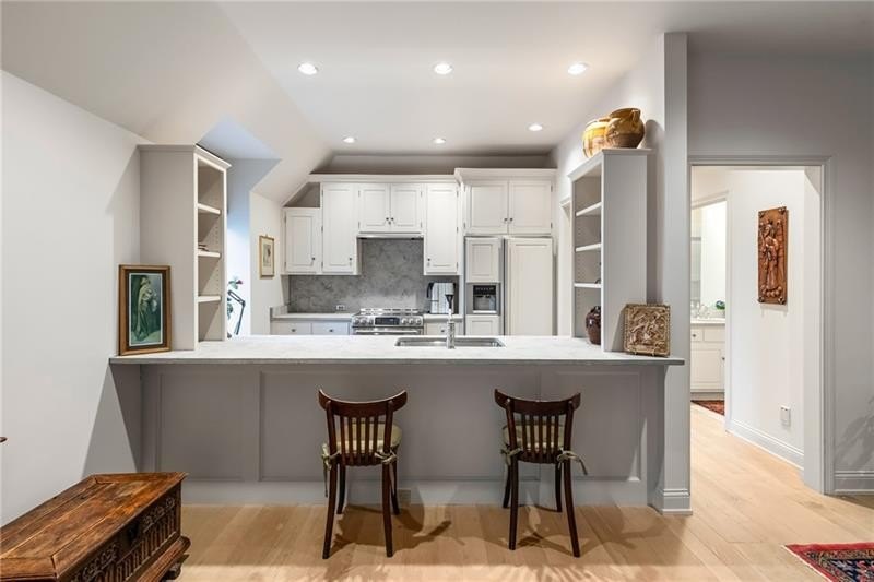 This home is truly magnificent! With its soaring ceilings and - photo 38