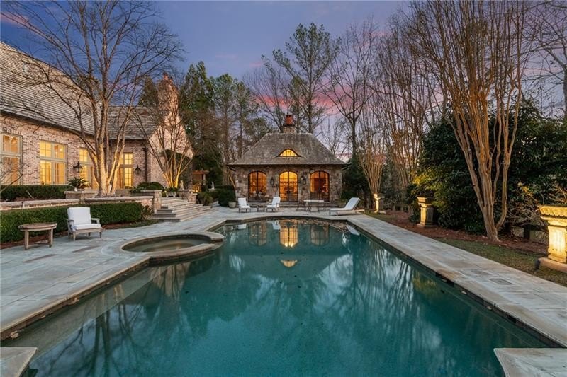 This home is truly magnificent! With its soaring ceilings and - photo 49