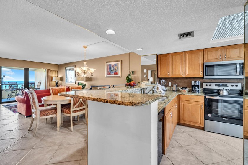 Coastal Charm Meets Everyday Comfort - 1BR Beachside Condo! - photo 4