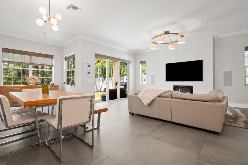 Beautifully Maintained Single-Story Tuscany - Abacoa Residence - photo 11