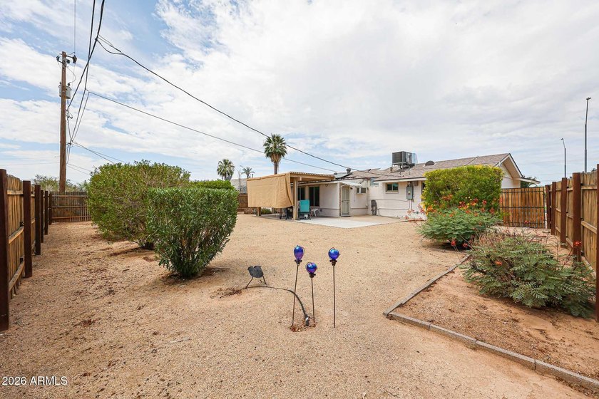 Welcome to Phase 1 of Sun City! This Ready-To-Enjoy 2-BDRM - photo 22