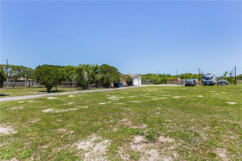Welcome to 3701 Waldron Road! This renovated 3 bedroom, 2 - photo 3