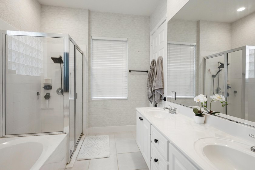 Beautifully Maintained Single-Story Tuscany - Abacoa Residence - photo 24