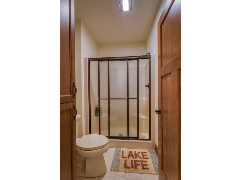 Experience exceptional and extremely private waterfront living - photo 38