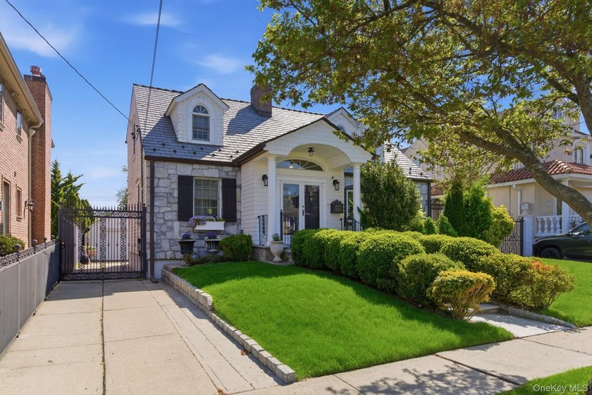OPEN HOUSE CANCELLED ON 7/25/2026 Timeless expanded Cape - photo 4