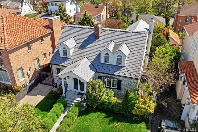 OPEN HOUSE CANCELLED ON 7/25/2026 Timeless expanded Cape - photo 5