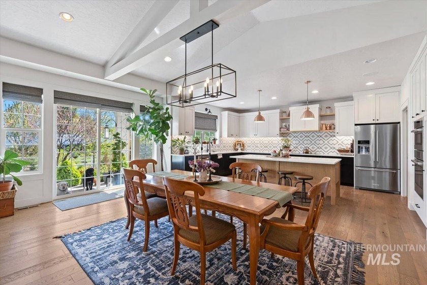 Don't miss this 2018 Parade Home, built by Vantage Homes with - photo 13