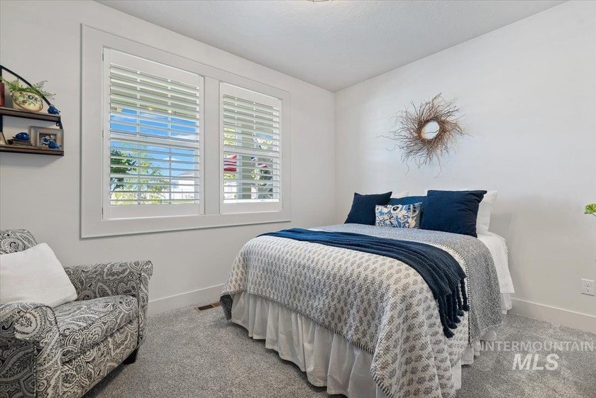 Don't miss this 2018 Parade Home, built by Vantage Homes with - photo 30